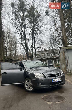 Седан Toyota Avensis 2006 в 