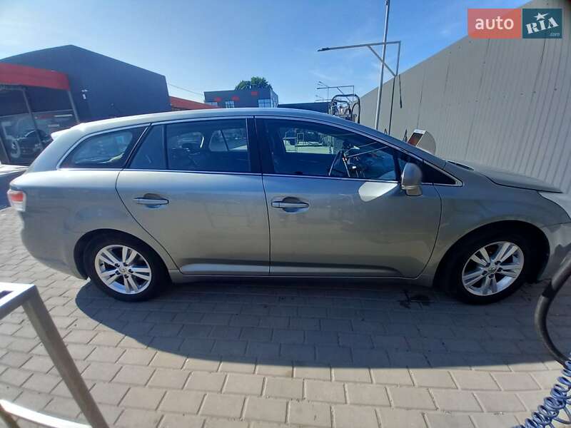Универсал Toyota Avensis 2009 в Ровно