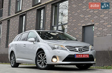 Універсал Toyota Avensis 2012 в Львові