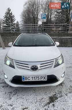 Універсал Toyota Avensis 2012 в Тернополі