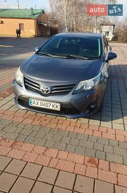 Седан Toyota Avensis 2012 в Карлівці