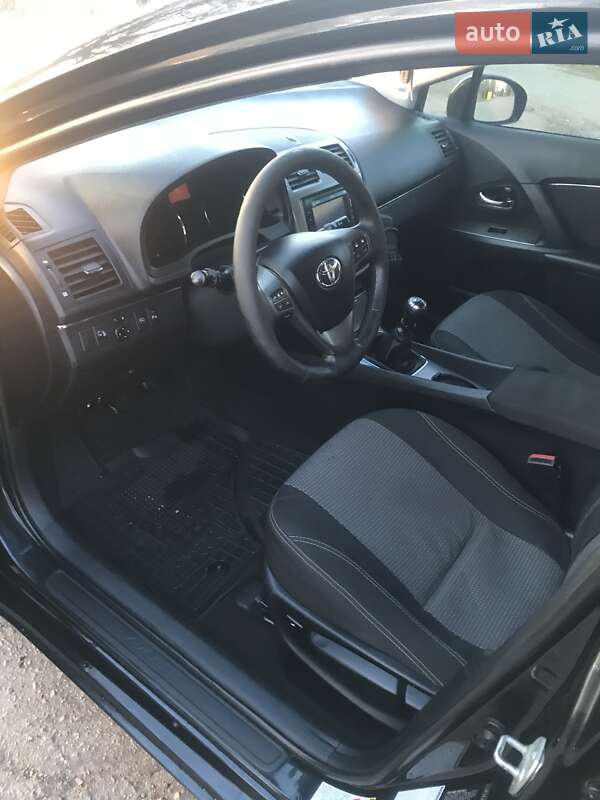 Универсал Toyota Avensis 2010 в Кременчуге