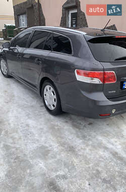 Універсал Toyota Avensis 2010 в Львові