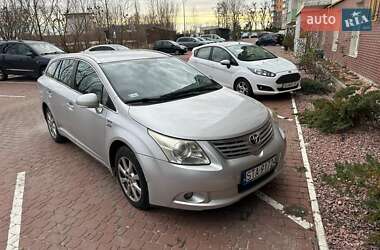 Универсал Toyota Avensis 2010 в Киеве