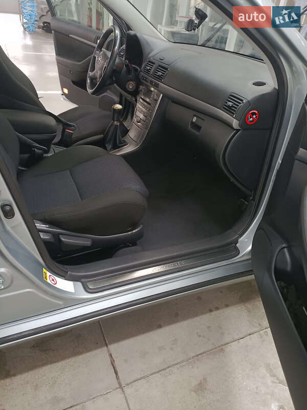 Универсал Toyota Avensis 2008 в Николаеве