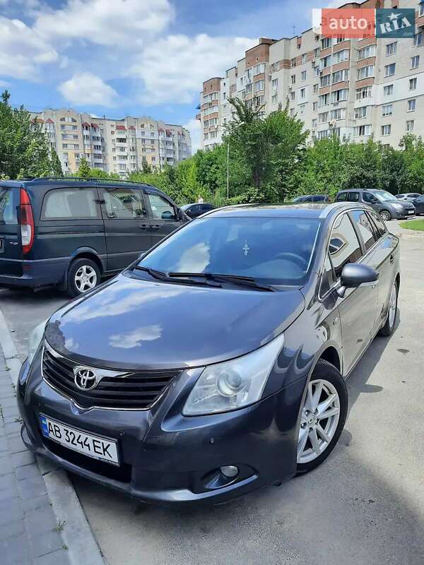 Toyota Avensis 2010