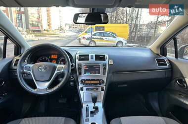 Універсал Toyota Avensis 2012 в Тернополі