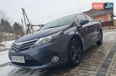 Седан Toyota Avensis 2012 в Тернополе