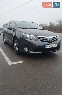 Універсал Toyota Avensis 2014 в Бучі