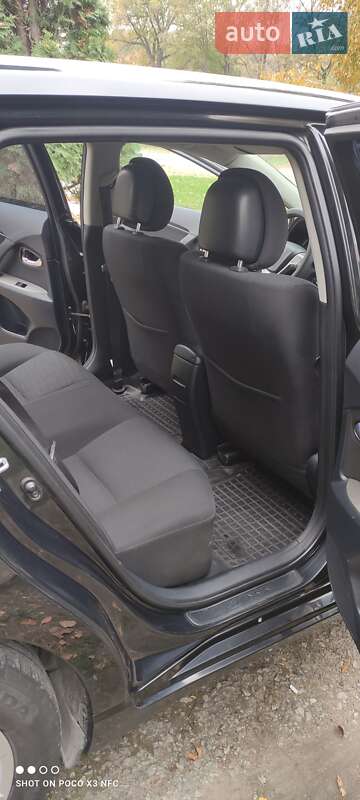 Универсал Toyota Avensis 2009 в Каменец-Подольском