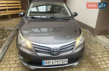 Седан Toyota Avensis 2013 в Вінниці