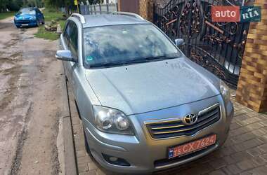 Універсал Toyota Avensis 2008 в Новій Одесі