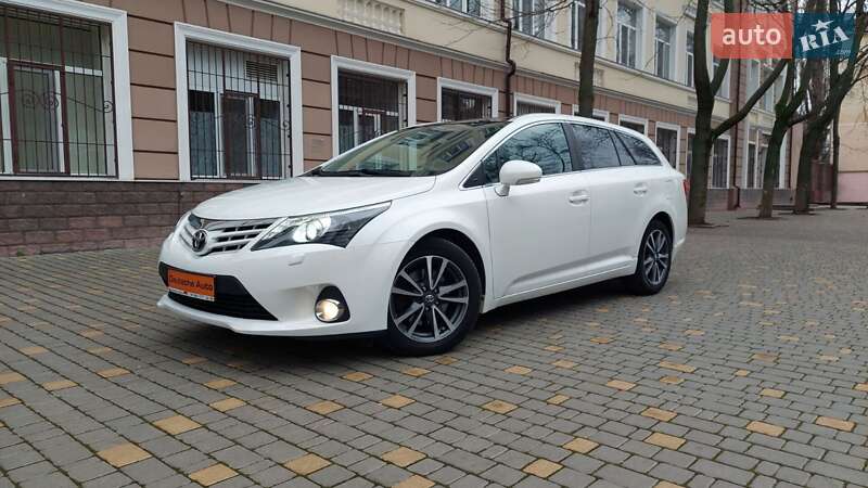 Toyota Avensis 2013
