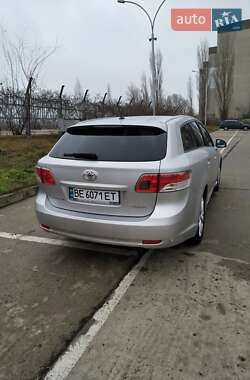 Універсал Toyota Avensis 2011 в Южноукраїнську