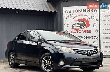 Седан Toyota Avensis 2012 в Дніпрі