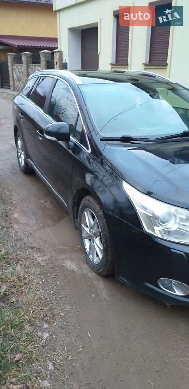 Универсал Toyota Avensis 2011 в Львове