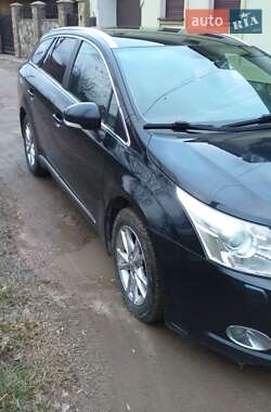 Универсал Toyota Avensis 2011 в 
