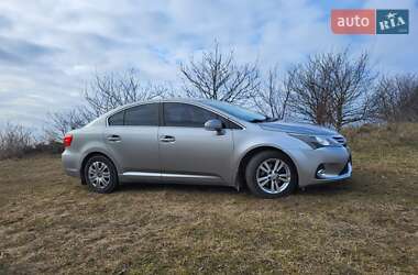 Седан Toyota Avensis 2012 в Івано-Франківську