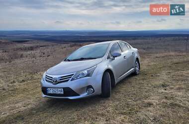 Седан Toyota Avensis 2012 в Івано-Франківську