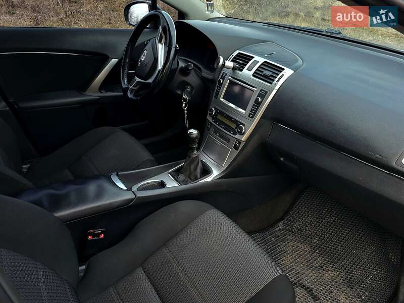 Седан Toyota Avensis 2012 в Ивано-Франковске фото 13 Седан Toyota Avensis 2012 в Ивано-Франковске
