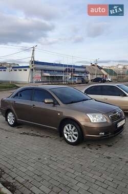 Седан Toyota Avensis 2003 в Херсоне