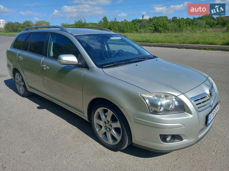 Універсал Toyota Avensis 2006 в Львові