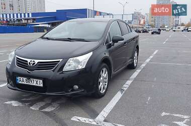 Седан Toyota Avensis 2008 в Киеве