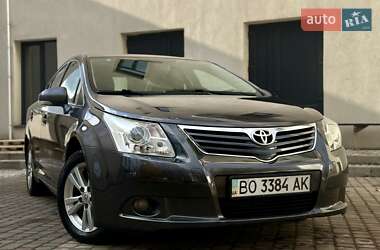 Седан Toyota Avensis 2011 в Тернополе