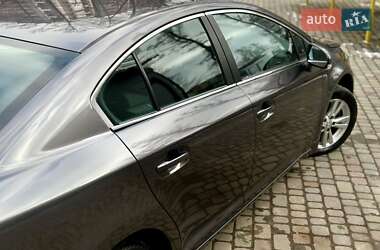 Седан Toyota Avensis 2011 в Тернополе