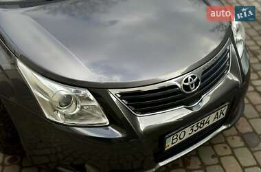 Седан Toyota Avensis 2011 в Тернополе