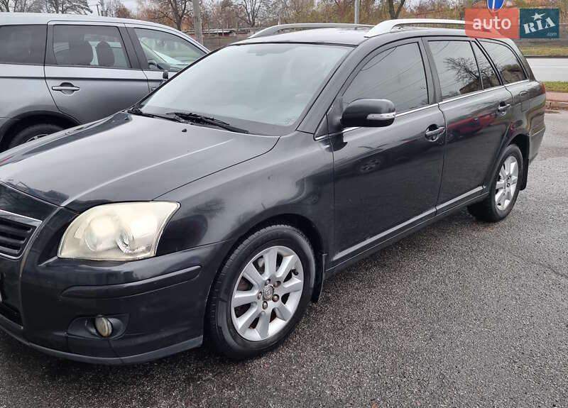 Універсал Toyota Avensis 2008 в Чернігові