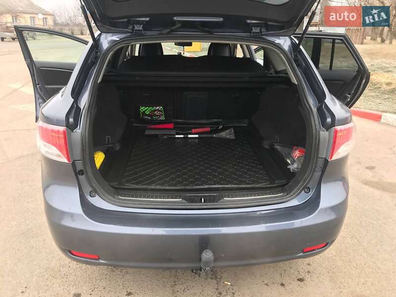 Универсал Toyota Avensis 2011 в Ильинцах фото 16 Универсал Toyota Avensis 2011 в Ильинцах