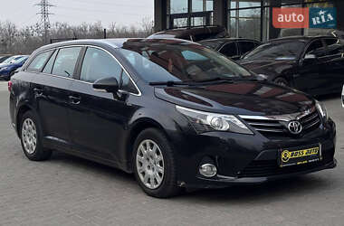 Універсал Toyota Avensis 2011 в Чернівцях