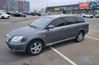 Універсал Toyota Avensis 2005 в Києві