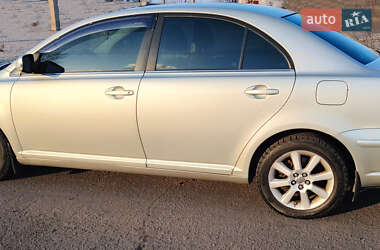 Седан Toyota Avensis 2008 в Горишних Плавнях