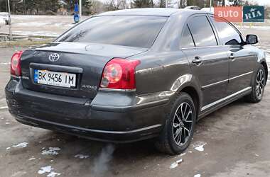 Седан Toyota Avensis 2008 в Теофіполі