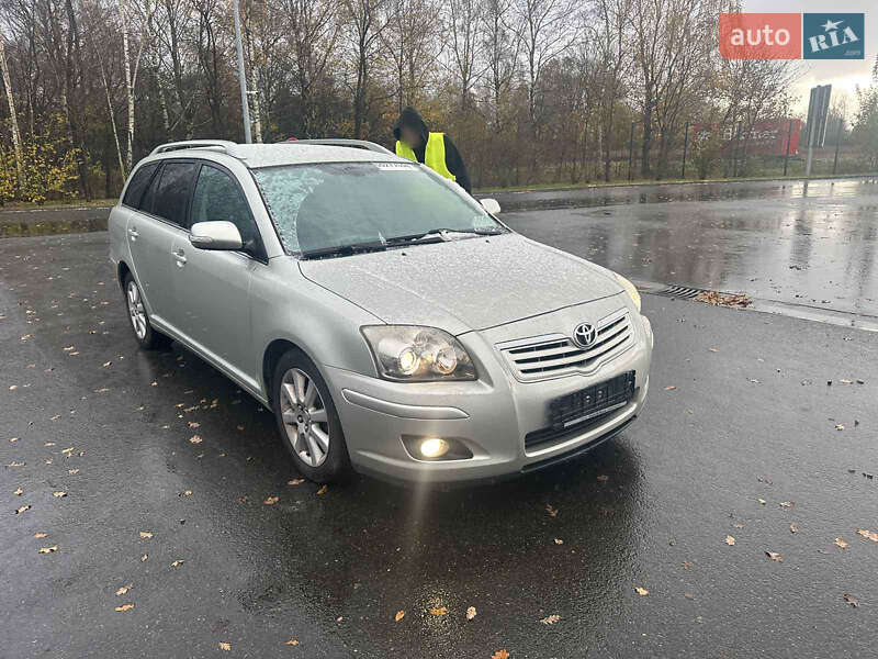 Універсал Toyota Avensis 2006 в Кам'янці-Бузькій