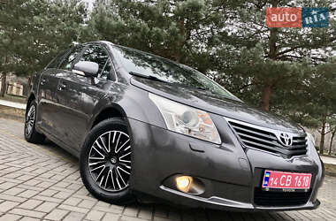 Універсал Toyota Avensis 2010 в Дрогобичі