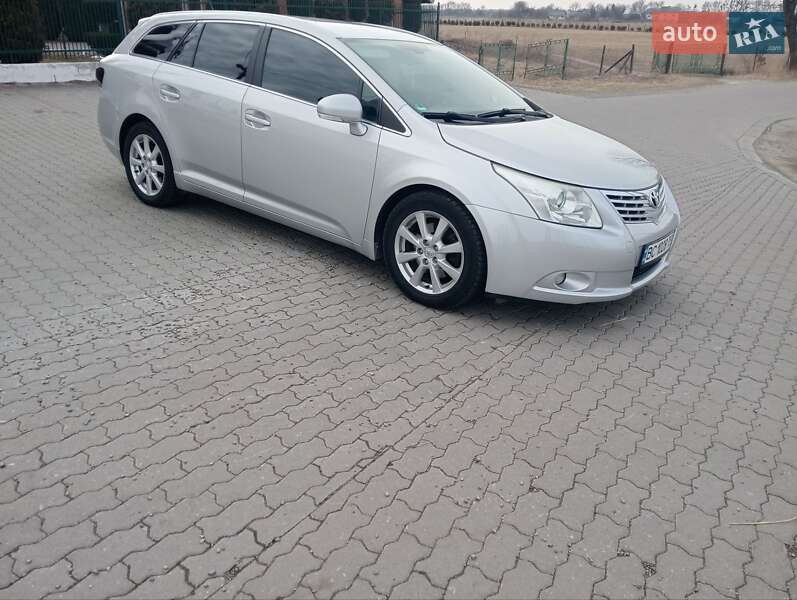 Універсал Toyota Avensis 2010 в Стрию