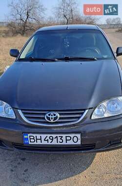 Седан Toyota Avensis 2000 в Білгороді-Дністровському