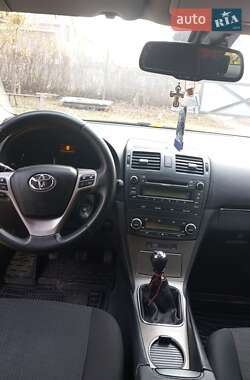 Седан Toyota Avensis 2009 в Хмельницком