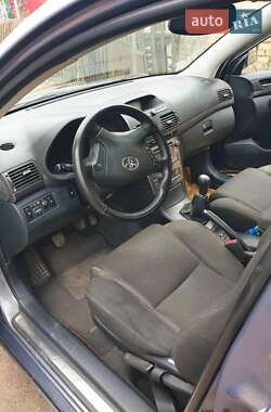 Универсал Toyota Avensis 2004 в 