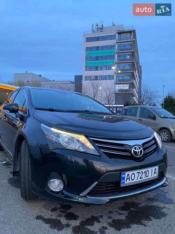 Универсал Toyota Avensis 2012 в Виноградове