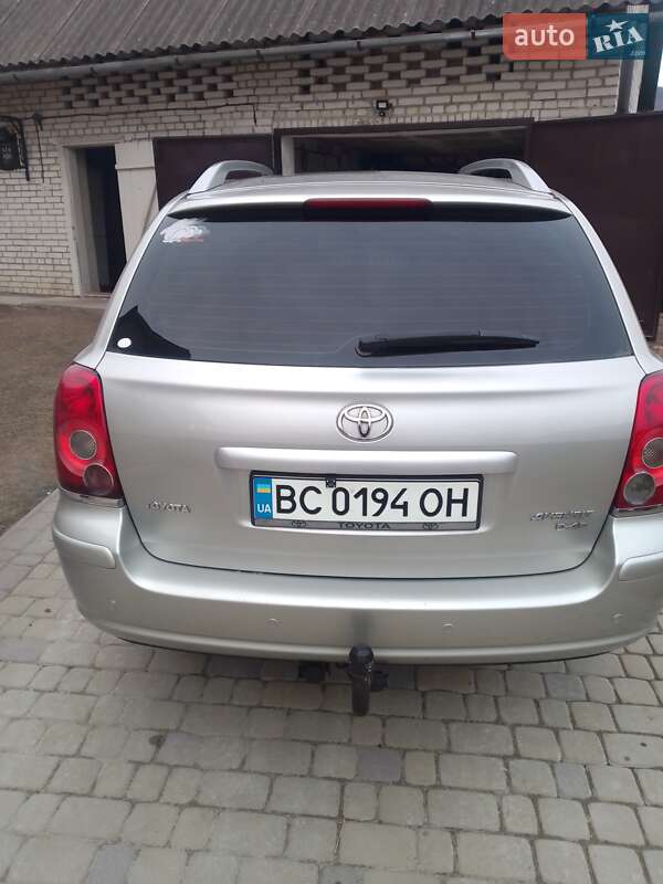 Універсал Toyota Avensis 2006 в Львові