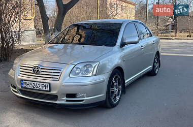 Седан Toyota Avensis 2004 в Золотоноше