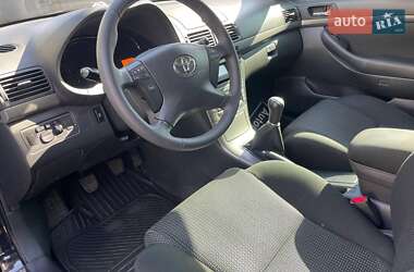 Седан Toyota Avensis 2006 в Киеве