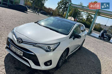 Универсал Toyota Avensis 2015 в Золочеве