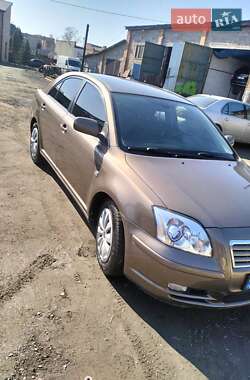 Лифтбек Toyota Avensis 2004 в Луцке