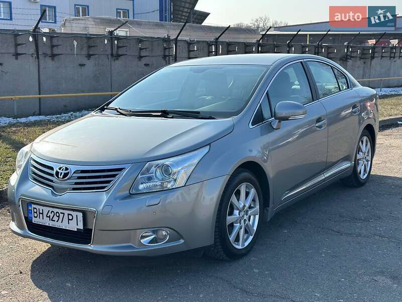 Седан Toyota Avensis 2008 в Одессе