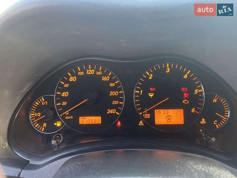 Седан Toyota Avensis 2007 в Виннице